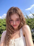 Pin page Pin by 바일리 on DANIELLE NJZ | Blonde hair, Hair, Puff girl