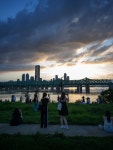 노들섬 광각 버젼... 좋아하는 렌즈..... d4 #노들섬 #snap #candid #landscape #streetphoto #streetphotography #nodleisland #노들섬한... 