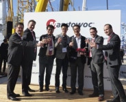 Tower crane에 있는 핀