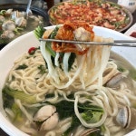 #경주조조칼국수 밥먹으러갔다 시원 담백한 국물에 술을 먹지 않을 수 없었다,,,게다가... - 2021 | 식품 아이디어, 건강한, 야채 샐러드