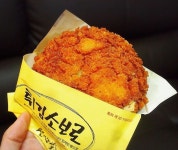 togistagram 韓国のテジョンにある聖心堂のティギンそぼろ！ 餡入りとさつまいも餡入り♡ 揚げたそぼろパンサックサクで美味しすぎる... 