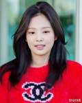 분위기 하나로 공항 초토화 시킨 ‘인간 샤넬’ 블랙핑크 제니