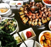 #꽃돼지연탄구이  #제주도 #흑돼네집  눈이오는날에 흑돼지삼겹살딱이네 (With images) | Food, Desserts, Jeju island