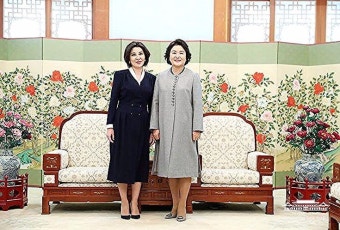“미국 못지않게 소중한 우방국” 스리랑카-우즈벡 대통령 국빈방한 (사진 30장) | Bridesmaid dresses, Wedding dresses, Bridesmaid