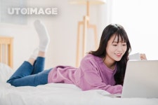 우먼라이프 067 PHO641, 유토이미지, 사진, 사람, 여자, PHO641a, w30019, 아시아, 한국, 한국인, 동양인, 청년, 어른, 성인, 20대, 1인, 컨셉... 