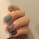 남쌤이 후딱 다 해주셨다요..색조합 역시💙 - 경성대 #네일박스 예약시 디코 사진과 함께! 팔로우 후 할인 받아가세용👼🏻”