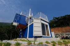Pin by 경돈 on 컨테이너하우스 in 2021 | Container house, Container house design, Shipping container homes