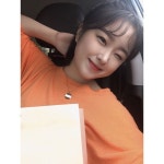 속눈썹이 휑~ 하네 내마음도 휑~ 하고? | Daniel wellington, Instagram posts, Cross necklace
