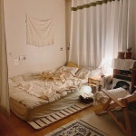 좁고 가득차서 아늑한 방이 좋은 저는 패브릭 가벽으로 공간… | Small room bedroom, Room inspiration bedroom, Room design bedroom