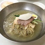 을밀대을(를) 대표하는 키워드는 냉누들, 냉면, 녹두, 녹두전, 면발, 물냉면, 얼음, 육수, 평양냉면입니다. - 2021 | 식품 아이디어, 요리, 음식