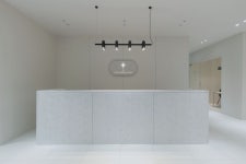 병원 인테리어에 있는 핀