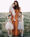 Pin by 로사리아 ryu on Dress Well Ideas | Family photo outfits, Family picture outfits, Picture outfits
