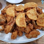 옛날통닭계 레전드🐔 옛날 통닭이 진리인거 다들 알지👀? 두툼한 감자튀김에 양도 핵많음bb #부산대 #뉴숯불통닭 #옛날통닭 #통닭... 