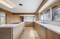 Pin page Mid Century Kitchens에 있는 Sue Rutherford님의 핀