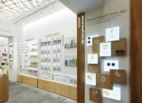 명동 플래그십 스토어 리뉴얼 오픈 -innisfree Myeongdong Flagship Store Renewal Open — Amorepacific Design Center | 약국 디자인... 