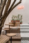 *코지 카페 A Cosy Café in Odessa Mixes European Elegance with Moroccan Vernacular *코지 카페 A Cosy Café in Odessa Mixes... 