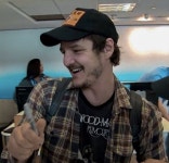 pedro pascal 🫶🏼에 있는 emily님의 핀 | 배우