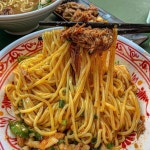 Instagram의 맛집방범대(맛방)님: “[신논현] 탕탕미엔🍜 -𝟕- 헐 5번 나오는 곳. 이 집은 안가면 손해;; 👉🏻 맛🎖🎖🎖🎖🎖 논현... 