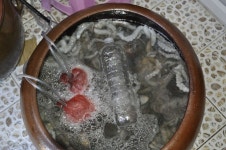 순광식당에선 그날 잡은 낙지를 한 항아리 가득 사다가 재료가 바닥나면 장사끝!.20130712 순광식당 주인동생분 曰