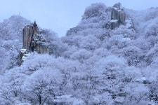 꽃 중의 꽃, 눈꽃으로 가득한 은빛 설산의 겨울왕국, 전북 완주 대둔산
