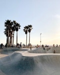 Anybody teach me skate or lime with me at the Venice Beach?ㅤ ㅤ 今度ベニスビーチに行ったら ✔︎スケボ乗れるようにする... 