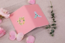 훈민정화 여권케이스는 고객의 한글 이니셜을 맞춤형으로 커스텀 제작해드리는 세상에 하나 밖에 없는 지갑으로  특별한 선물, 커플 여행... 