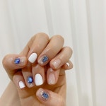 광주첨단네일샵•르몽드네일 on Instagram: “정말 시원해보이는 컬러랑 스톤 💙✨ • #이달의아트 - 💟Lemonde Nail💟 - 🚫 디자인... 