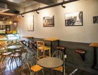 상가인테리어에 있는 임광선님의 핀 - 2020 | 카페 디자인