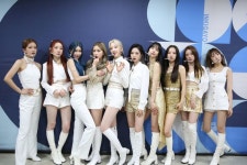 Pin on ✿WJSN(우주소녀)❀♡