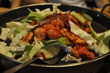 강원도 춘천 삼천사거리<춘천명물닭갈비> 뼈없는 닭갈비..1인분1만원..20130707 춘천닭갈비축제에 갔다가...
