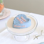 1,429 次赞、 16 条评论 - 서연 (@s_syeoni) 在 Instagram 发布：“#syeoni_table Vintage blue 💙 소듕한 니즈언니 케이크는... 