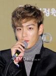 T.O.P (탑) at the Blue Dragon Film Awards Hand-Printing Ceremony (11/16/2011) | タプ