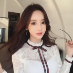 촬영듕 💛🌙🐶 #로에르 #레이스블라우스 | 美