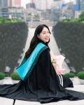 이화여대 석사 졸업스냅🎓 흐린날도 화사한 감성으로😊 ECC 내부에서 찍는 것도 색다르고 좋아요