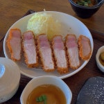 수 연 (スヨン) บน Instagram: “증말 궁금했던 도톰카츠,,역시... 더 안 간다면스 껄껄 그래도 근처에 이런 고퀄리티의 돈카츠 집ᄋ… | スヨン