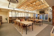 우드톤에 조명으로 포인트를 준 50평 횟집인테리어 (동대문구 장안동)