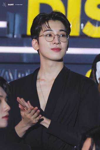 원우SAINT 세인트 on Twitter | Wonwoo, Seventeen miembros, Novios