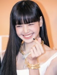 Lisa 🐣에 있는 ⊱𝓣𝓲𝓷𝓪 ☁︎님의 핀 - 2023 | 리사, Blackpink 리사, 블랙핑크