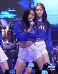 이제는 보기 힘든 무대위 연우 | Fashion, Cheer skirts, Style