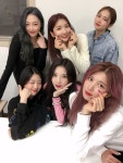 Tweets con contenido multimedia de Bling Bling 블링블링 (@blingbling_new) / Twitter | Kpop girls, New twitter, Bling