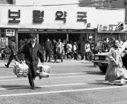 #90 中爐瑞 帝國 獨逸 租界 仁川 属于 本土 中國 山東 城에 있는 三星  Sankt Sign님의 핀 - 2020 | 한국, 미국, 포스터