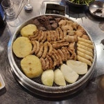 헨동이👈💙💜❤🧡 (@hyedong.h__2) su Instagram: ⠀ 곱창은 사랑 아닙니까 매일 먹어도 질리지 않는...🙈 ⠀ 자기가 사준 곱창... 