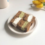 밤호박에그샌드위치 💛 나 진짜 3일째 밤호박길 걷는 중.. 나도 주변도... 그나저나 진짜 맛있다~~~ 으휴 심심한데 카… | 맛있는 음식, 식품... 