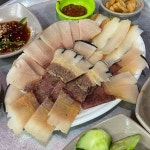 美食一餐에 있는 핀