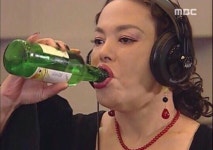 짤에 있는 YoungMin Kim님의 핀 | 소주, 정신병, 재미있는 이모티콘