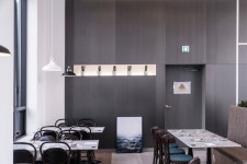 (NO.7 휴블랑 울산 수성못점) 대구 수성못에 위치한 휴블랑 매장으로 캐주얼 다이닝 이라는 브랜드 이미지를 포인트 컬러로만 모던하게... 