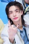 Hyunjin [현진] icon + wallpaper