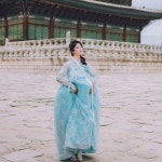 저는 제일처음했던 촬영이 한복촬영이었구 지금까지도 제일 많이한 촬영이에요 뚝딱거릴때도(?)있지만 그나마 제일자신있구^^* 한복도... 