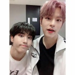 신메뉴 첫 주 동안 오순도순 찍었던 사진들... 이엔아 기여어😊 ⠀ #승스타그램 #StrayKids #신메뉴 di 2020 | Anak, Kim, Lee