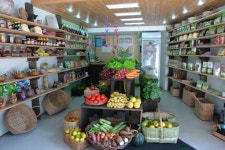 Pin de 곽도영 em 드로잉 | Expositores de frutas, Loja de fruta, Loja produtos naturais